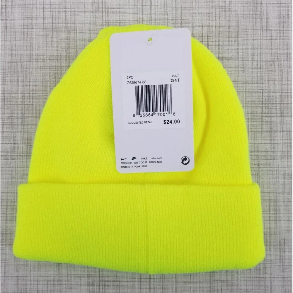NWT Nike Beanie and Glove/Mitten 2-Piece Set Volt Yellow Toddler 2/4 Winter